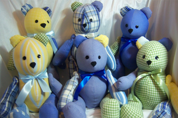 closeup of stuffed bears